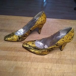 Womens size seven Charles Jourdan's heels